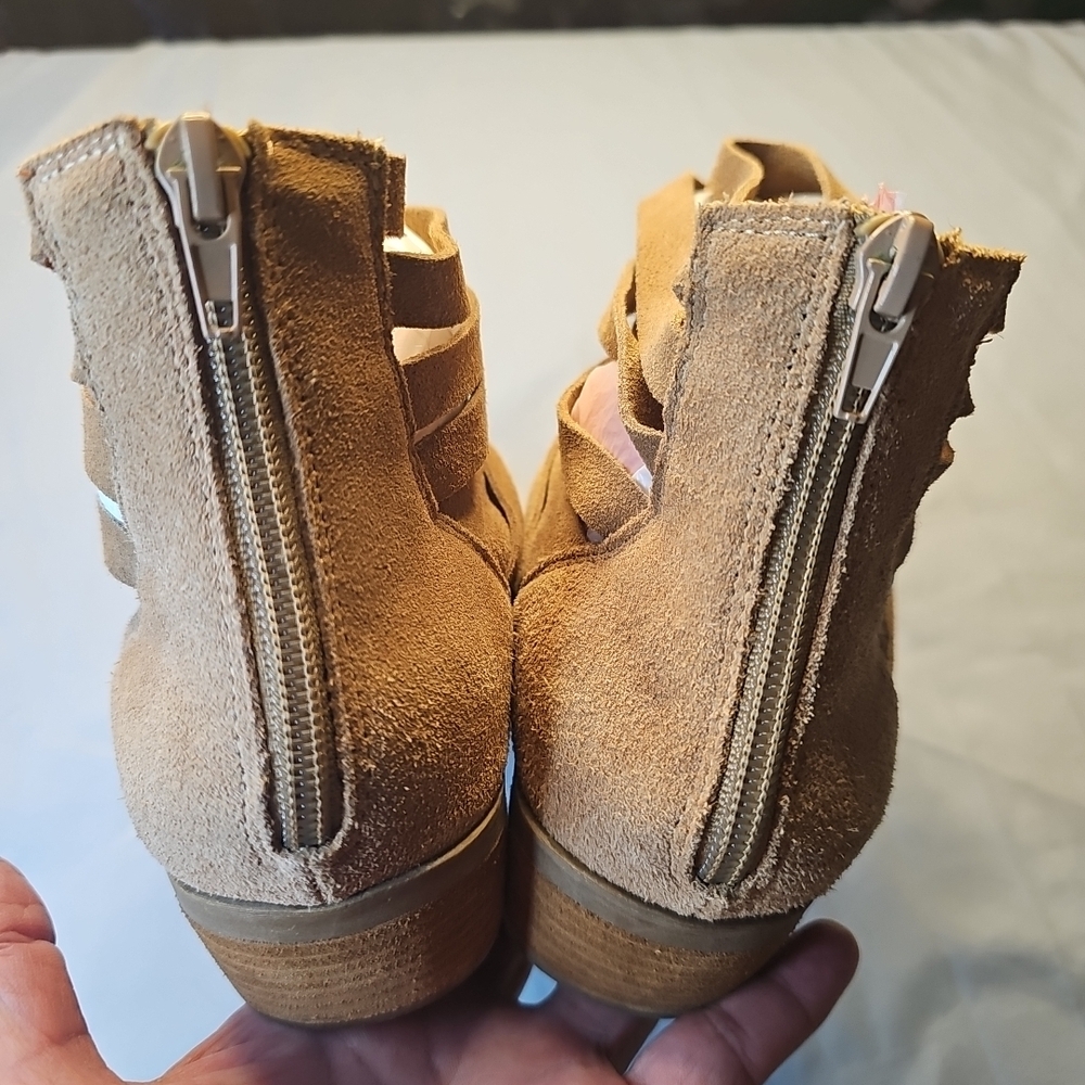 Carlos by Carlos Santana Tan Ankle Booties Size 9 - Picture 5 of 9